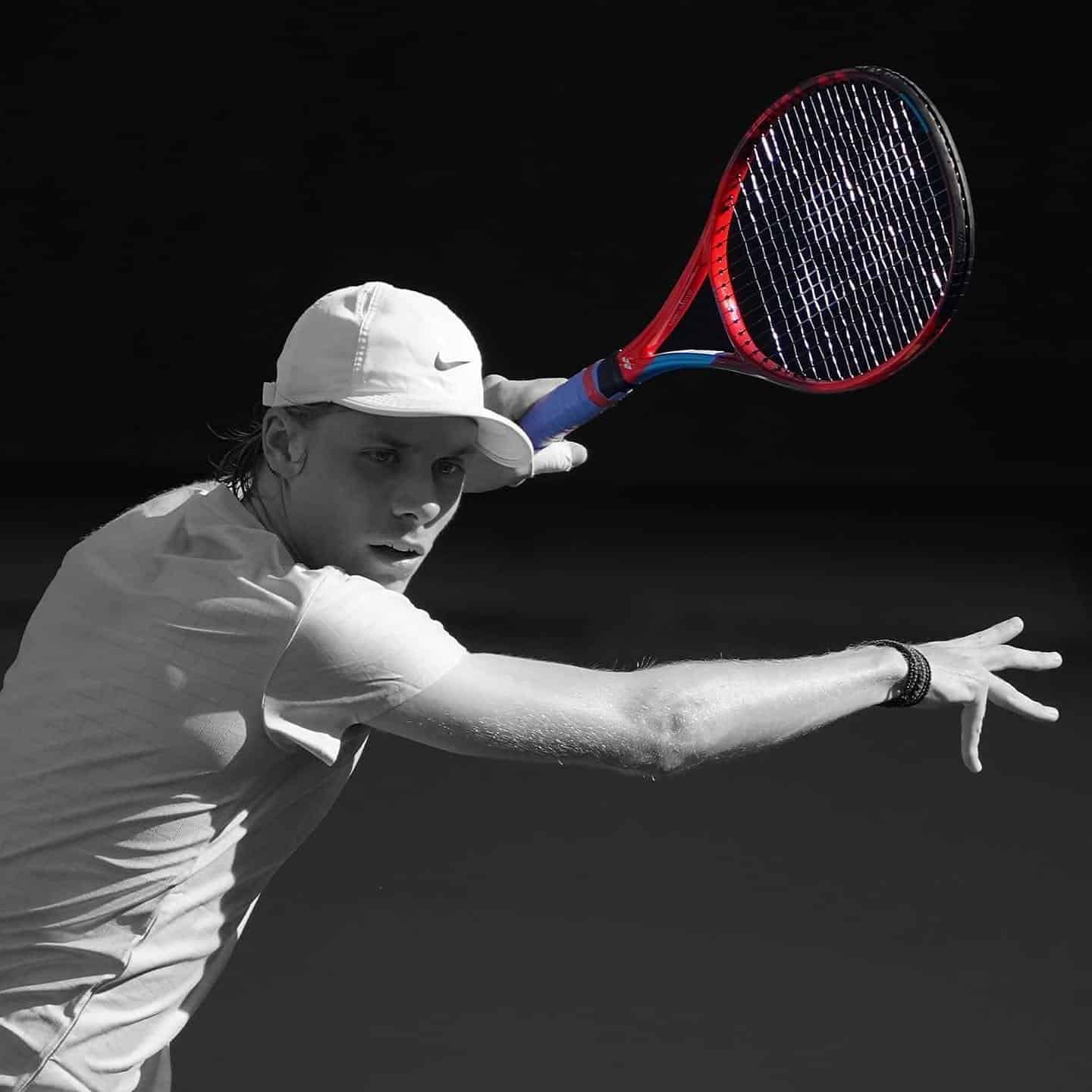 Оновлена серія тенісних ракеток Yonex VCORE доступна до замовлення!