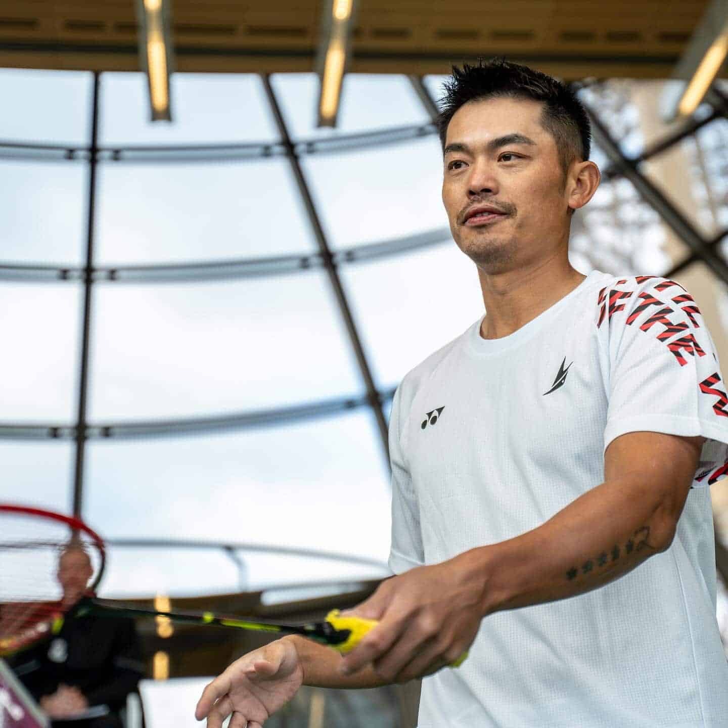 Такого ви ще не бачили! Легенди бадмінтону грали прямо всередині Ейфелевої вежі!