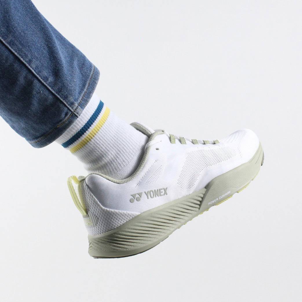 Новинка на YONEX.UA! Супер-м’які та комфортні бігові кросівки Yonex!