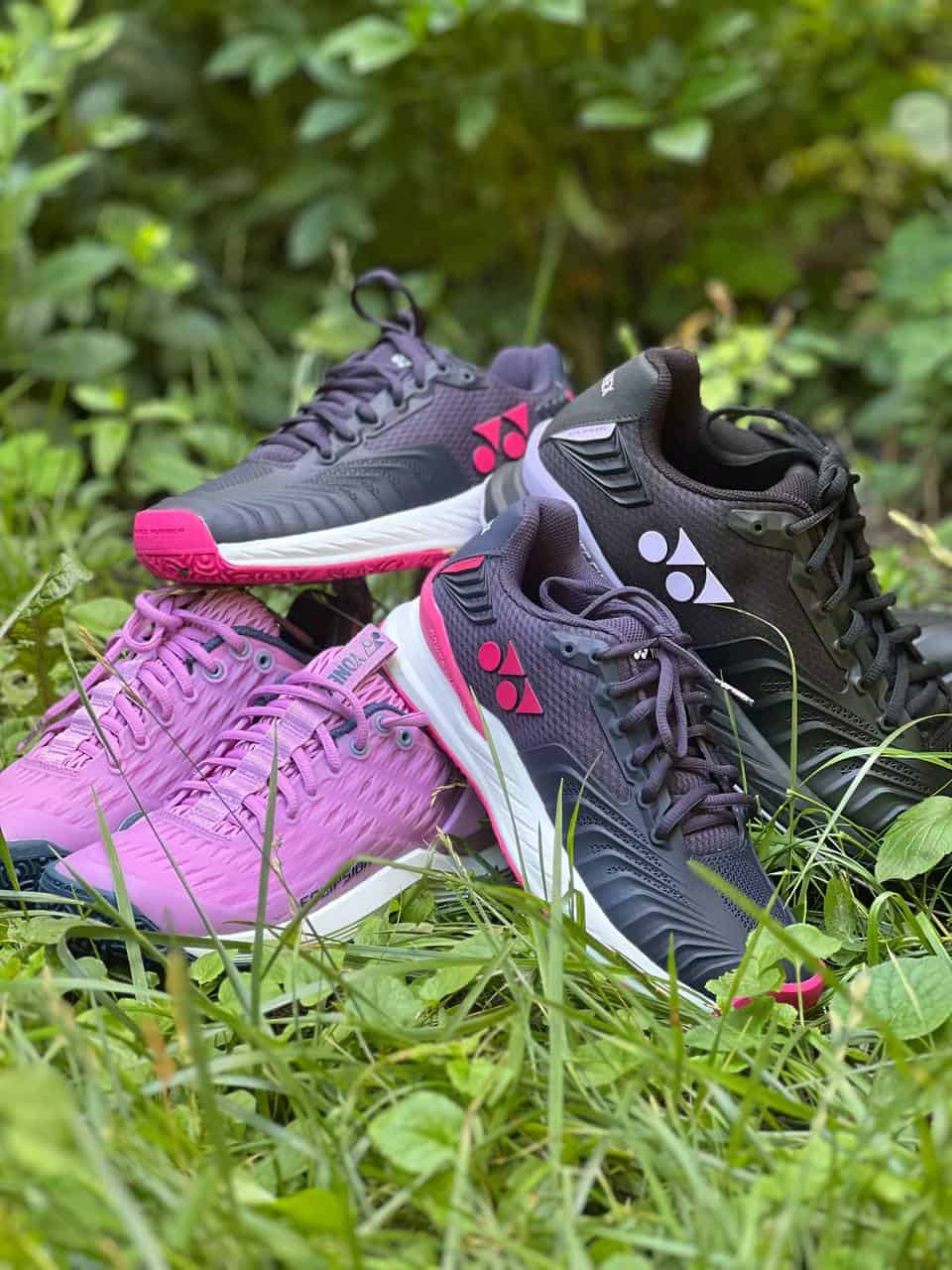 Розпродаж тенісних кросівок!