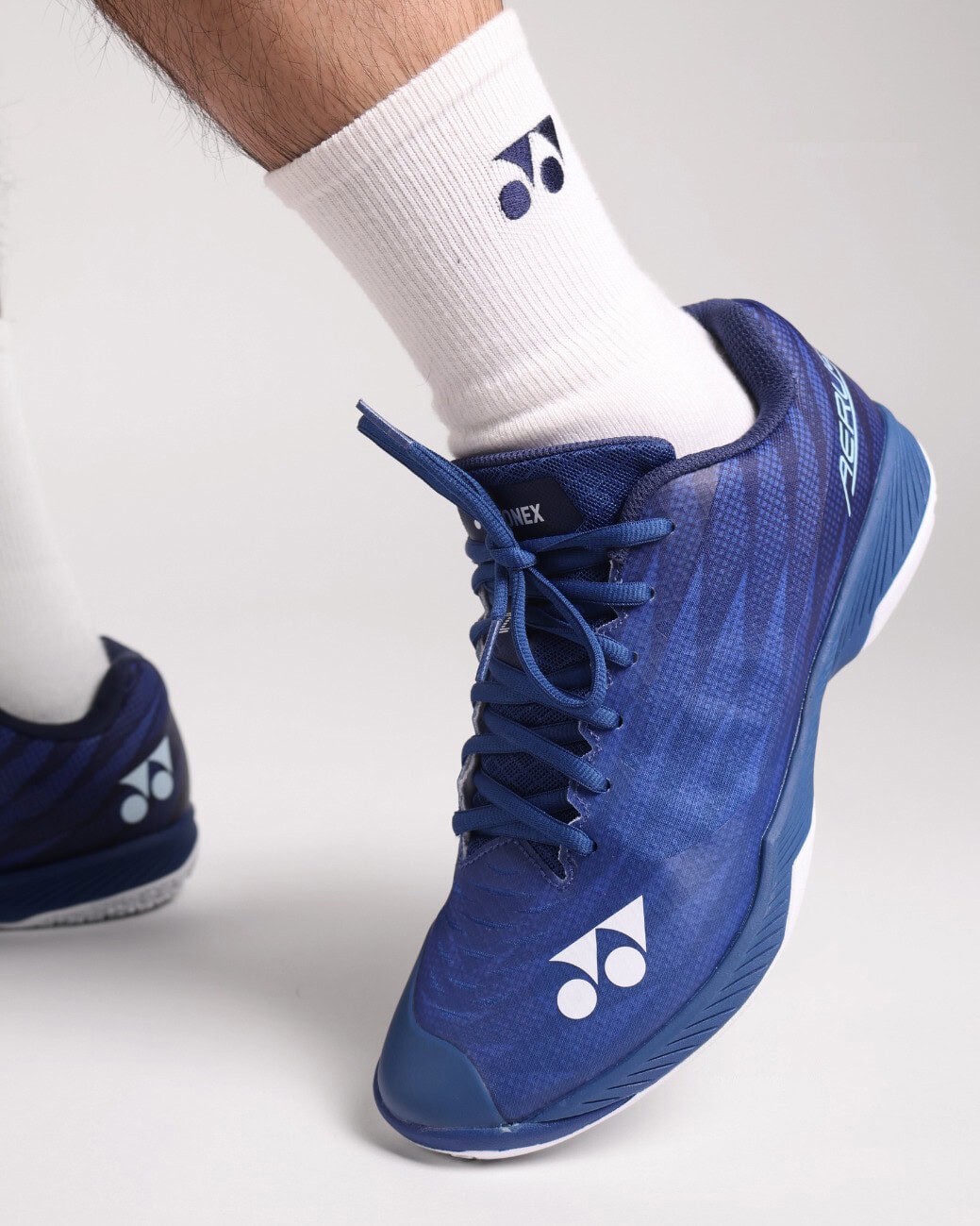 Поповнення лінійки найлегших кросівок для бадмінтону Yonex Aerus!